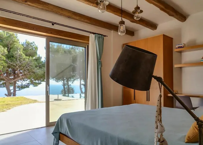 Seaview In Apollonii Lefkada