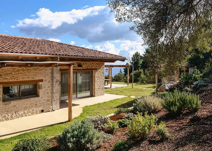 Seaview In Apollonii Lefkada ヴィラ Athánion